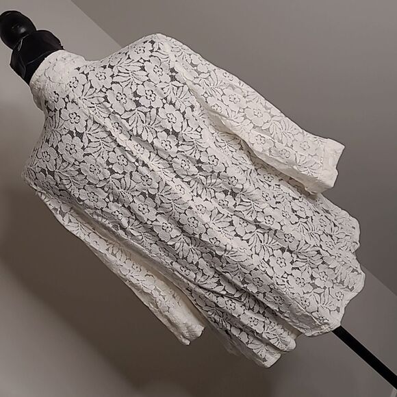 Cato White Floral Lacey Cover Up with Pockets - Picture 5 of 12